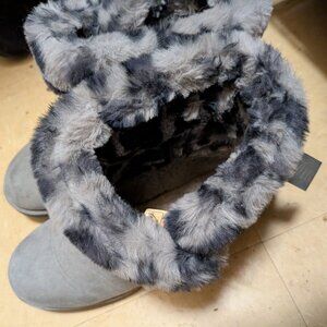 juicy couture grey cheetah print boots size 7